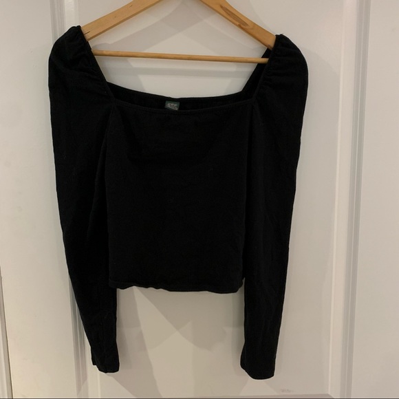 Puffy sleeve black square neckline top - Picture 1 of 2